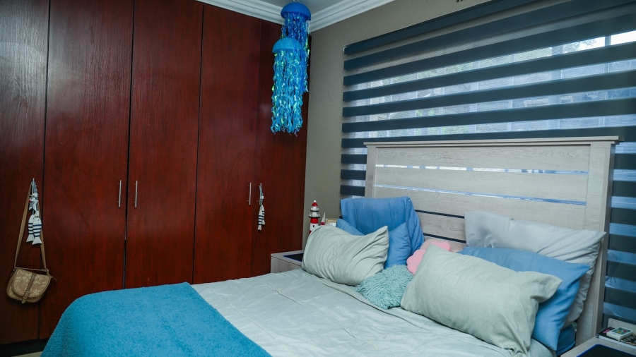 3 Bedroom Property for Sale in Flamwood North West